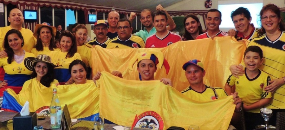 Colombianos en Abu Dhabi apoyaron a la Selección