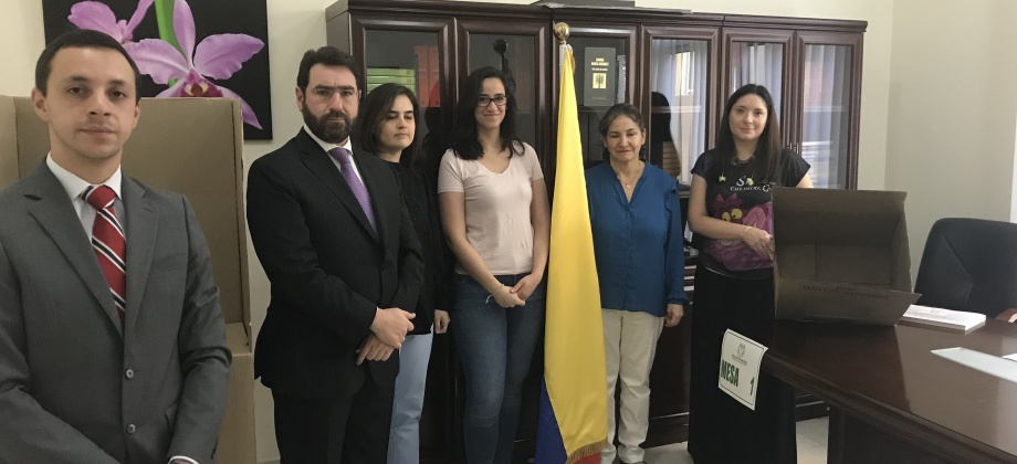 Inició la jornada electoral en el Consulado de Colombia en Abu Dhabi